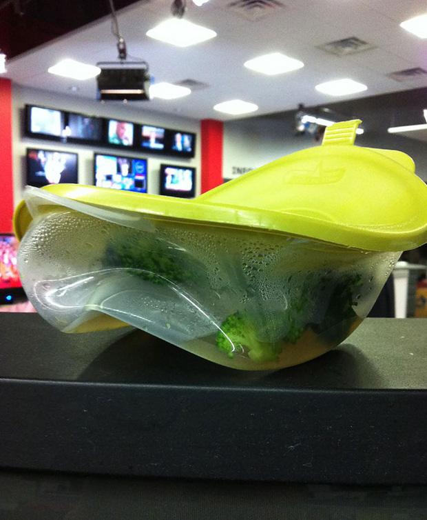 Những thảm họa nấu ăn với lò vi sóng của hội ngáo ngơ khiến ai nhìn xong cũng phải hết hồn-6