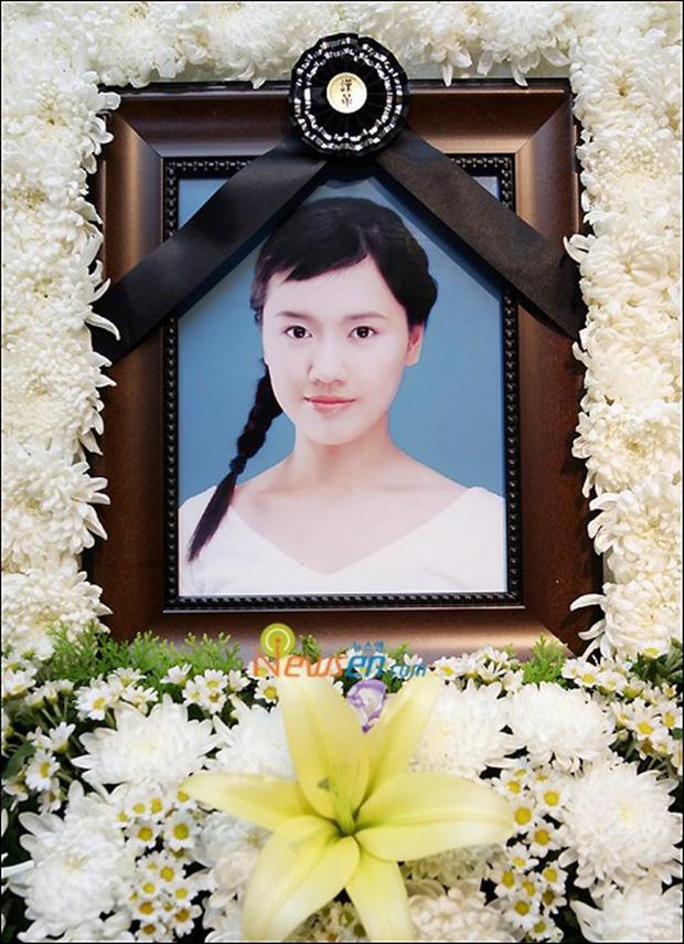 Số phận 2 sao nhí Trái Tim Mùa Thu: Moon Geun Young vượt qua bệnh tật, bạn diễn 20 tuổi qua đời vì ung thư-10