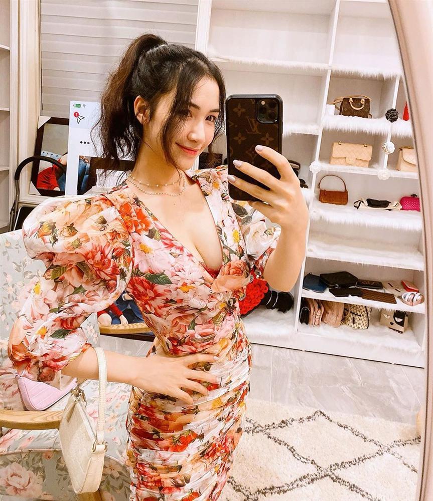 Vì sao Hòa Minzy tự bỏ tiền túi mua xe hơi 5 tỷ dù chồng giàu?-5