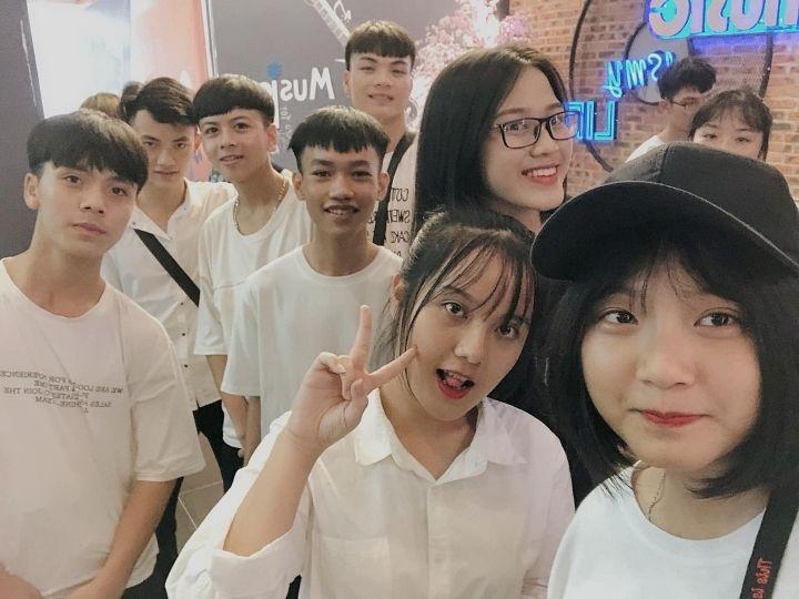 Loạt ảnh ô mai chưa từng công bố của Hoa hậu Đỗ Thị Hà: Đôi chân dài vượt trội-6