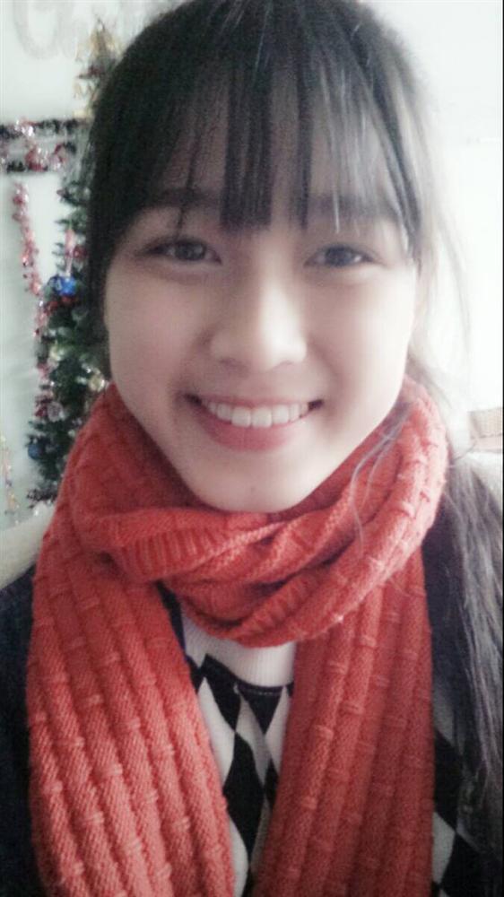 Loạt ảnh ô mai chưa từng công bố của Hoa hậu Đỗ Thị Hà: Đôi chân dài vượt trội-9