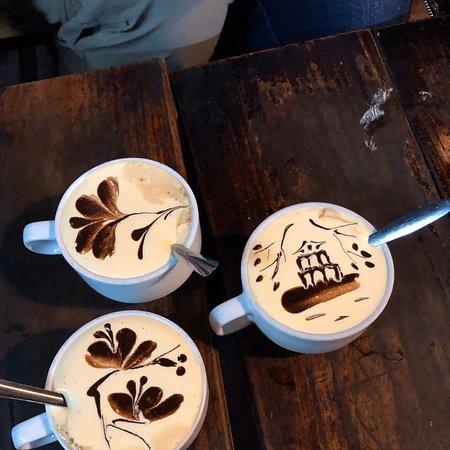 Gió lạnh về, thưởng thức ngay những thức uống nóng hổi vừa thổi vừa xuýt xoa này ở Hà Nội-4