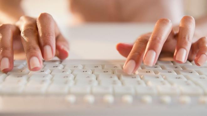 7 tác nhân gây lão hóa da ở văn phòng-4