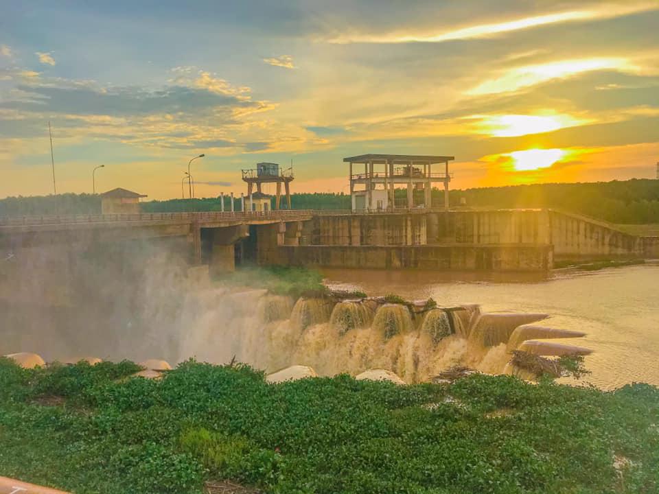 Đập nước ở Bình Dương khiến nhiều người lóa mắt vì đẹp như kỳ quan thế giới-3