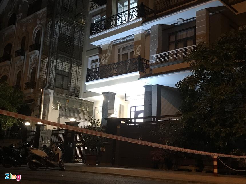 Cảnh sát phong tỏa nơi phát hiện thi thể người trong vali-2