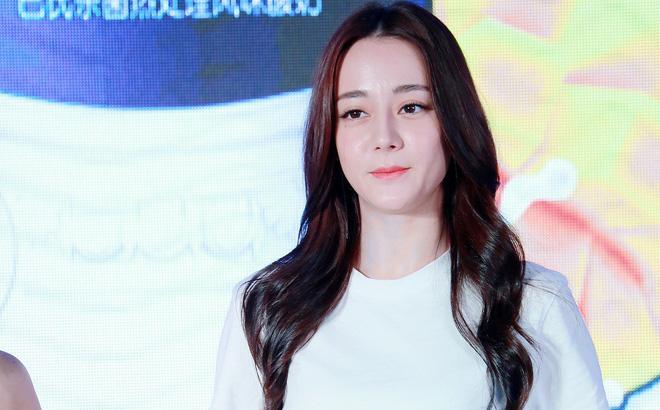 Địch Lệ Nhiệt Ba bị phá nét khi tăng cân-3