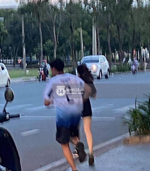 HOT: Xôn xao hình ảnh con trai út tỷ phú Johnathan Hạnh Nguyễn cùng bạn gái chạy bộ cuối tuần-1