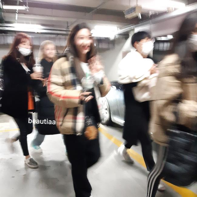 Nancy (MOMOLAND) bị chỉ trích vì tiếp xúc với người nhiễm Covid-19 phải hủy show hàng loạt, netizen tung bằng chứng chủ quan-3