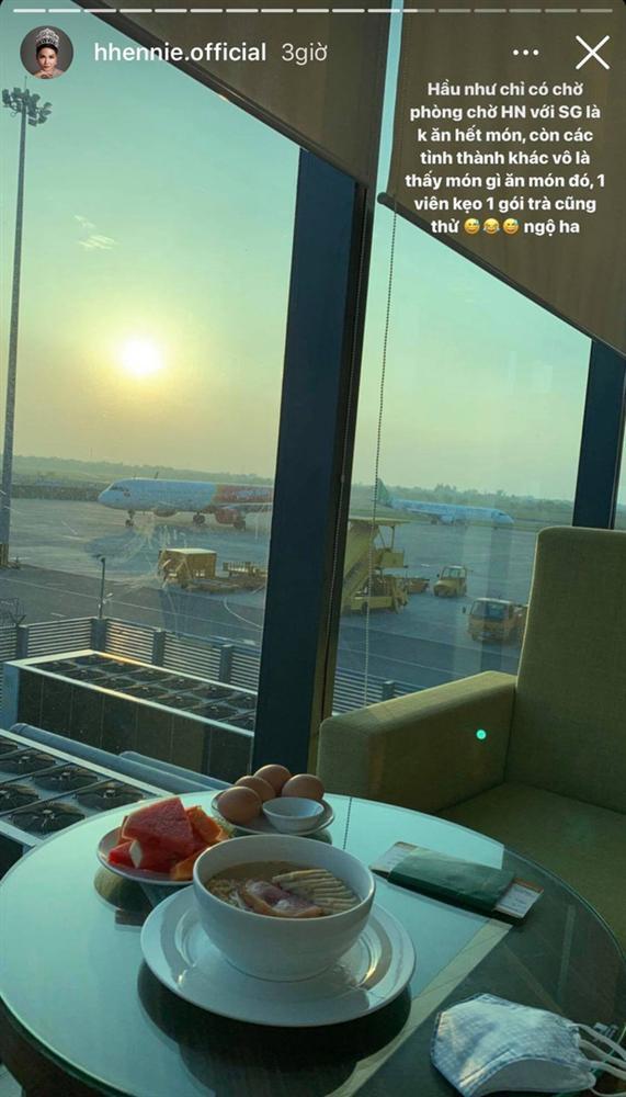 HHen Niê có thói quen giống nhiều người khi ăn buffet: Món gì cũng thử, món phụ cũng không tha-1