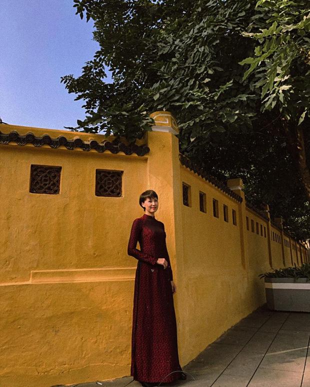 Bất ngờ nhan sắc trẻ đẹp của mẹ vợ tương lai Đoàn Văn Hậu-4