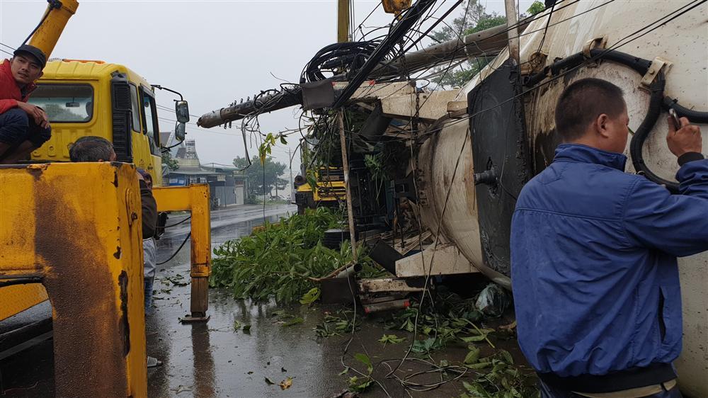 Xe bồn chở gas lao vào nhiều nhà dân trên Quốc lộ 20, gây cảnh tượng kinh hoàng-4