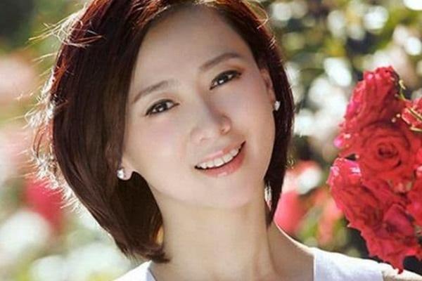 Hoa hậu đẹp nhất châu Á đóng phim nóng, kết hôn với chồng giàu có nhưng bị phản bội-2