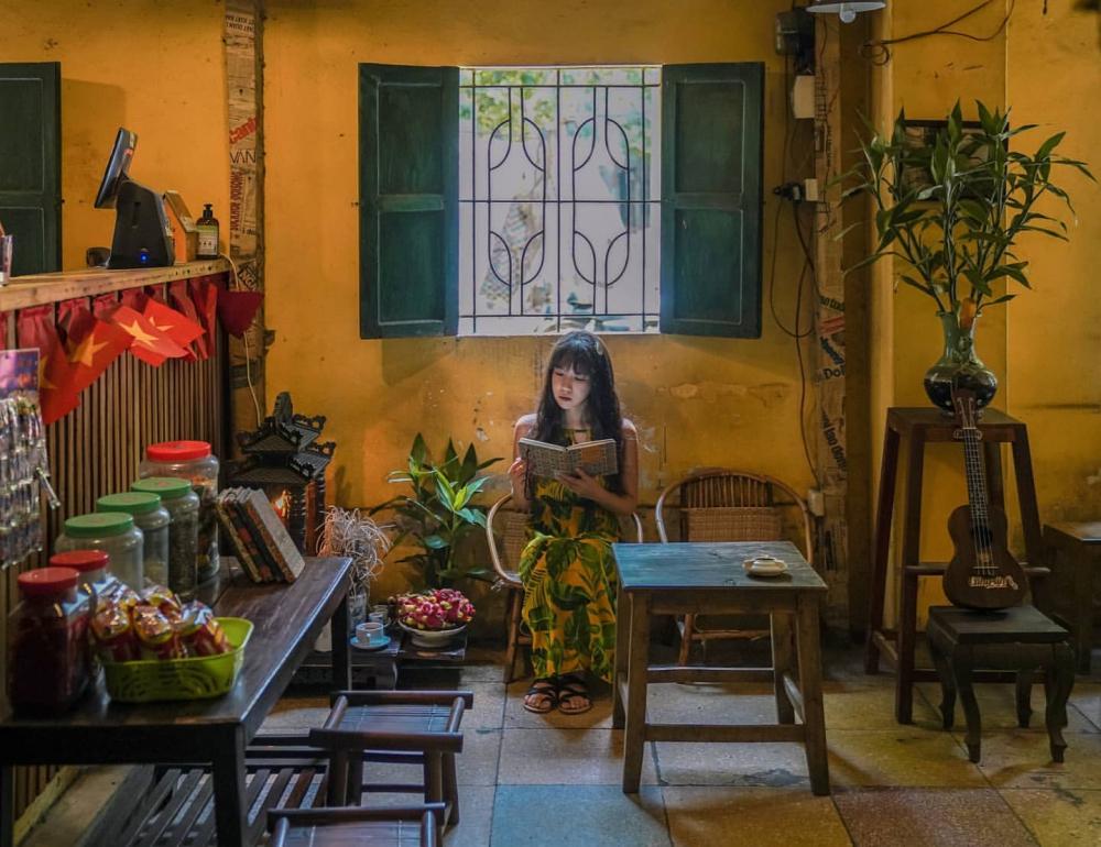 Những quán cafe đẹp lạ núp kỹ trong khu tập thể ở Hà Nội-10