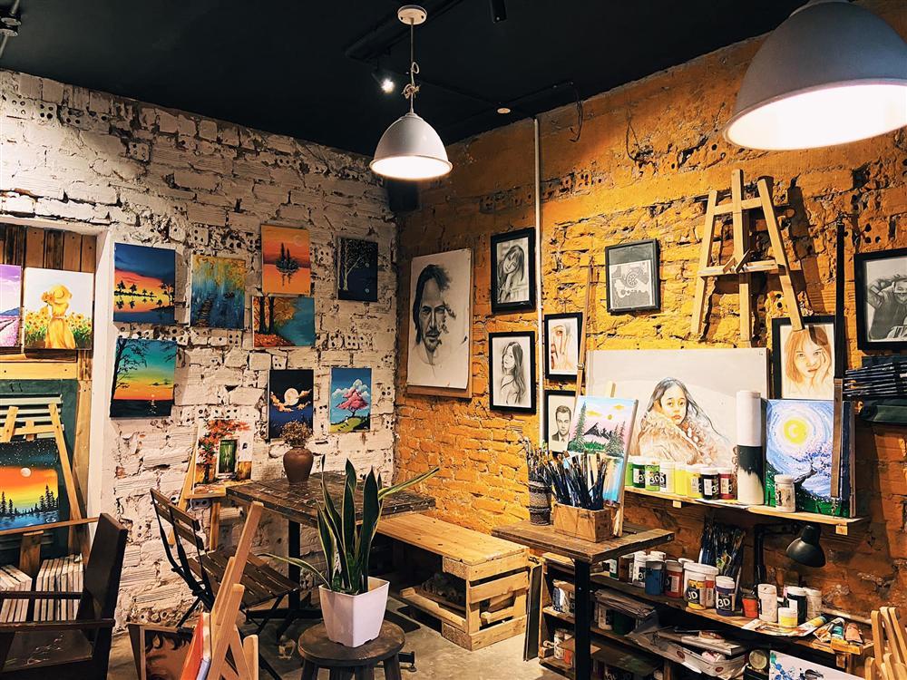 Những quán cafe đẹp lạ núp kỹ trong khu tập thể ở Hà Nội-16