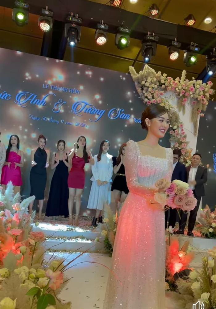 Đám cưới Á hậu Tường San: Chú rể không lộ diện, màn tung hoa gây bất ngờ-6