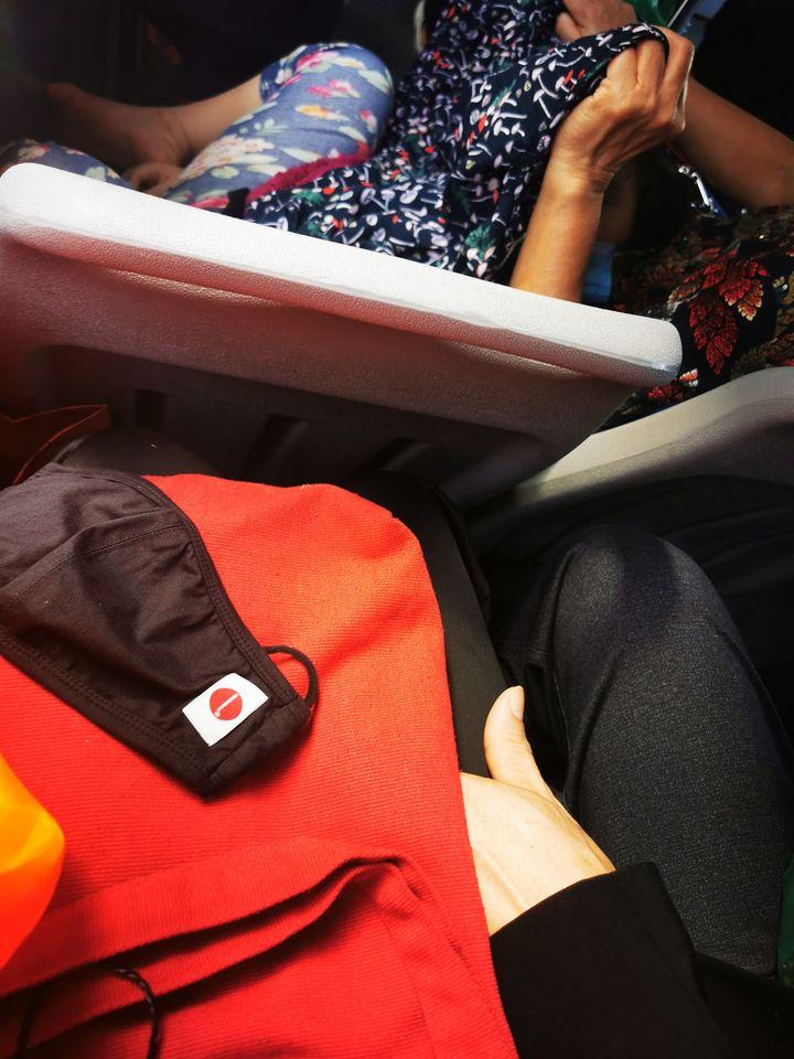 Chàng trai Hà Nội sốc nặng khi bị sàm sỡ trên xe buýt vì biến thái nhầm là con gái-2