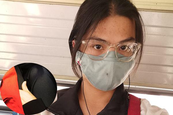 Cặp sinh viên gây nhức mắt khi hôn nhau như nuốt lưỡi trong lớp học-3