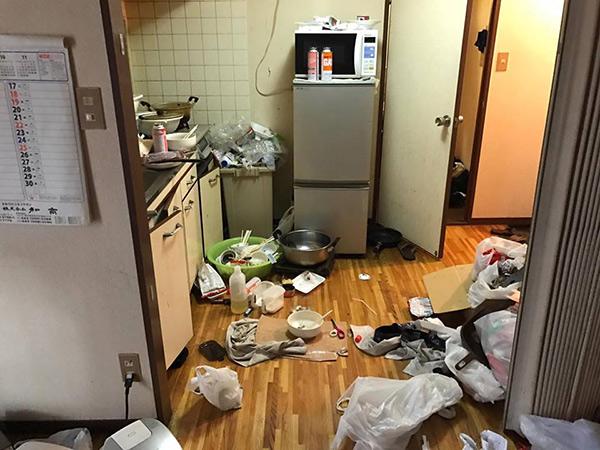 Kinh hoàng nhìn căn bếp thiên hạ đệ nhất ở bẩn với hàng trăm Tiểu Cường đến đại náo-2