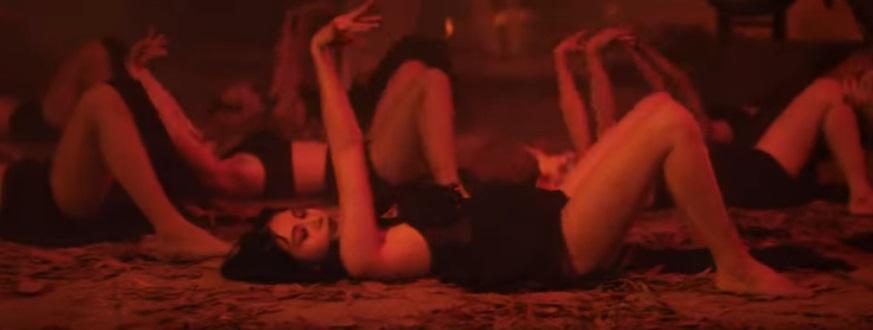 Thủy Tiên nude táo bạo, khoe vòng 3 trong MV tái xuất làng nhạc-6