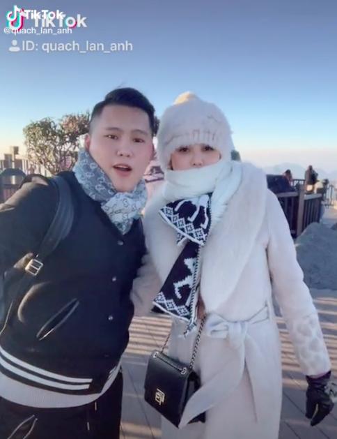 Xôn xao clip gái xinh 28 tuổi ở Hà Nội khoe lấy chồng 62-3