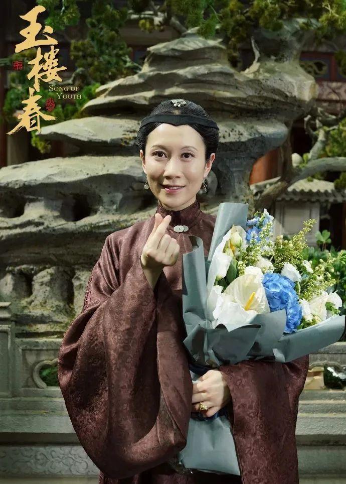 Tạo hình khó hiểu của các diễn viên trong phim mới của Vu Chính bị chê tơi tả-9