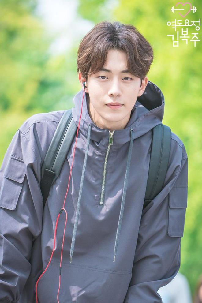 Nam Joo Hyuk: trở thành ngôi sao nhờ từ bỏ ước mơ chơi bóng rổ-4