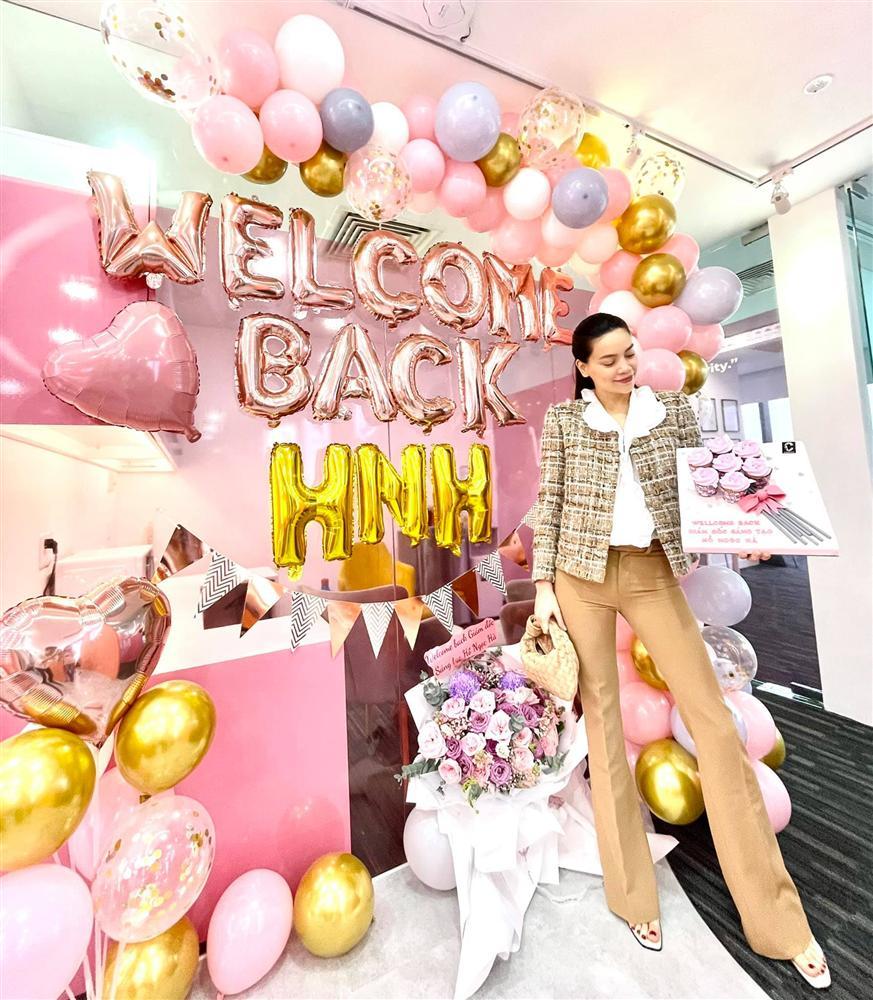 Hồ Ngọc Hà bị hội bà mẹ nhắc nhở vì đi làm quá sớm sau sinh-3
