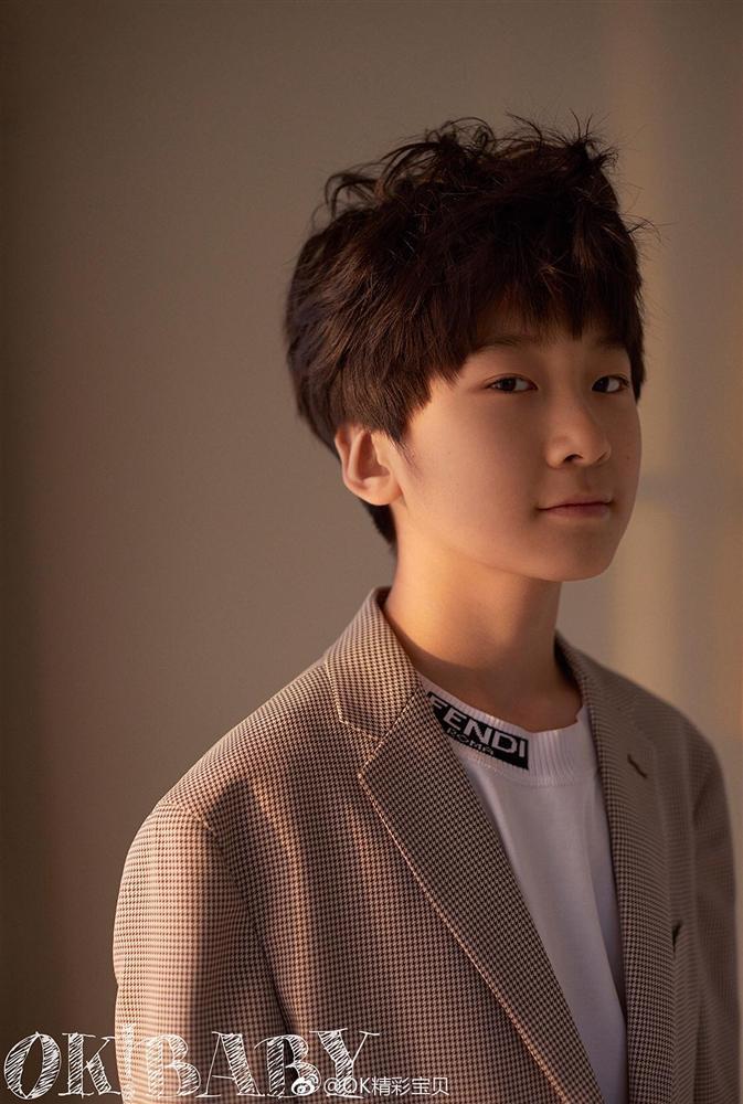 Sao nhí Bố ơi mình đi đâu thế trổ mã kinh ngạc, không còn là bản sao Kim Soo Hyun-10