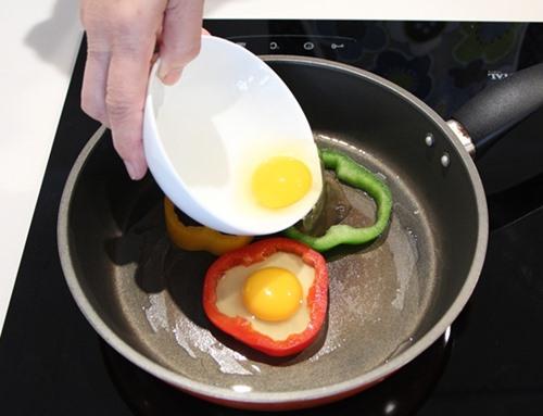 3 món trứng chỉ mất vài phút để chế biến mà hương vị vẫn ngon như nhà hàng-2