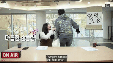 Đi giày cao gót đến nghĩa trang, Yeri Red Velvet khiến Key Shinee hạ đường huyết-8