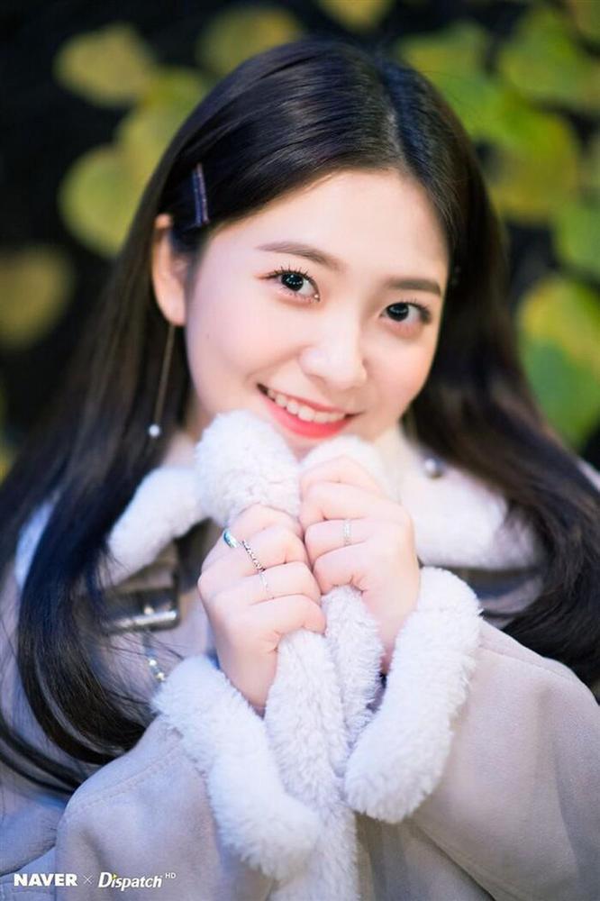 Đi giày cao gót đến nghĩa trang, Yeri Red Velvet khiến Key Shinee hạ đường huyết-1