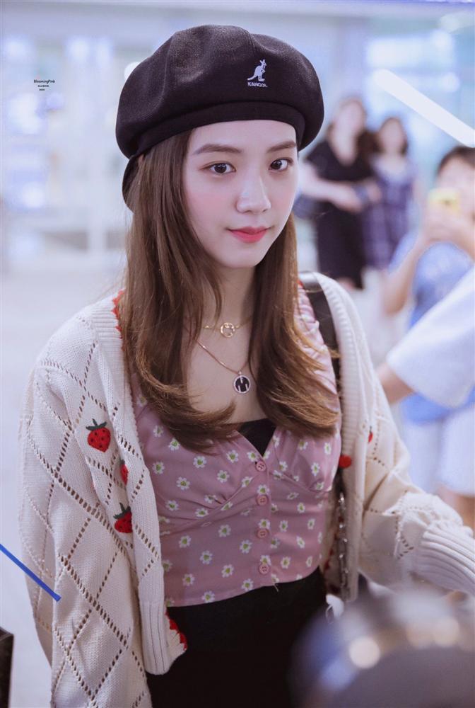 Mũ beret - phụ kiện sống ảo không thể thiếu của BLACKPINK Jisoo-3