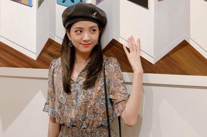 Mũ beret - phụ kiện sống ảo không thể thiếu của BLACKPINK Jisoo-14