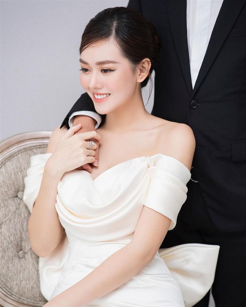 Đương kim Hoa hậu Quốc tế gửi lời chúc cực ngọt khi Tường San kết hôn-10