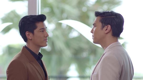 Lúc chồng cũ ném cho tôi 50 nghìn để đi xe ôm khi rời tòa thì sếp lái xe tới đón 2 mẹ con tôi-1