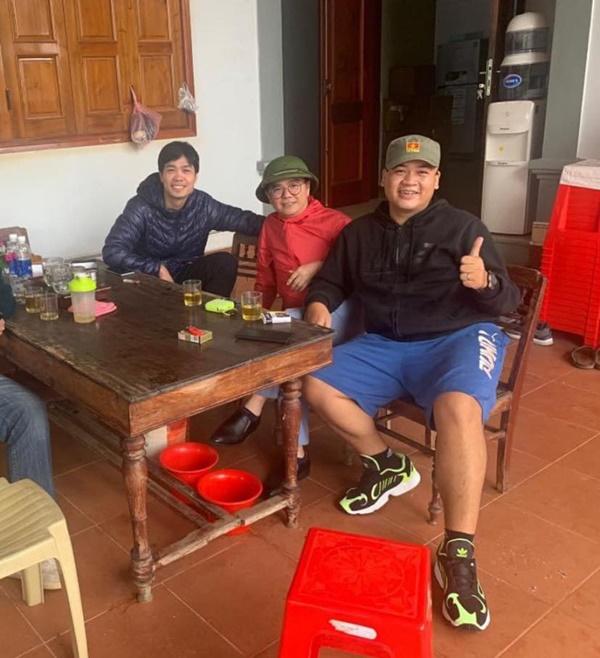 Quán quân Rap Việt - Dế Choắt và Phan Văn Đức đã có mặt tại Nghệ An chờ dự đám cưới Công Phượng vào ngày mai!-1