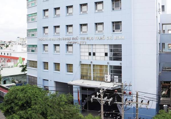 TP.HCM: Nam thanh niên rơi từ tầng 6 trường đại học xuống đất, tử vong thương tâm-1