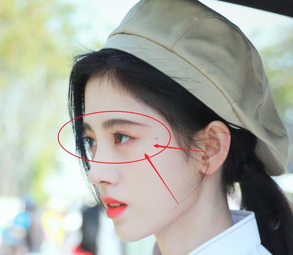 Ơn giời, cuối cùng thánh lố Cúc Tịnh Y cũng chịu makeup nhẹ nhàng đi đóng phim rồi!-5