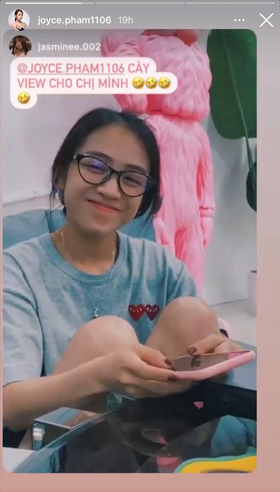 Con gái Minh Nhựa lộ ảnh xuề xòa khi ở nhà, nhìn khác xa hình sống ảo trên MXH-3