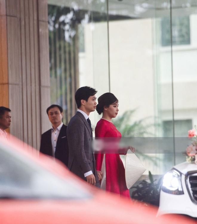 Cô dâu Viên Minh mặc áo dài hồng cánh sen tưởng không xinh mà xinh không tưởng-1