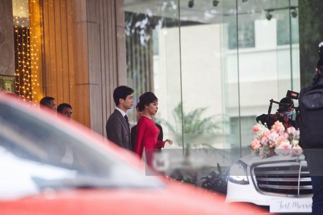 Cô dâu Viên Minh mặc áo dài hồng cánh sen tưởng không xinh mà xinh không tưởng-3