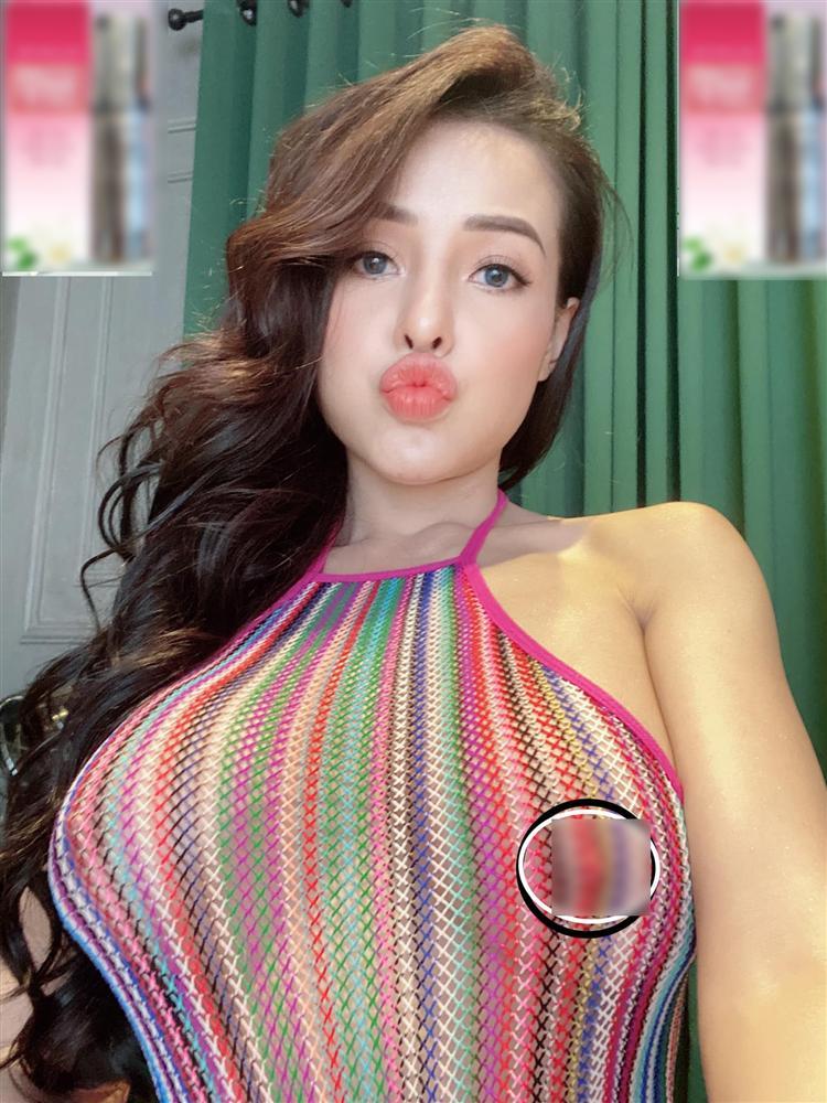 Ngân 98 tung loạt ảnh sốc chưa từng có, hở cả trên lẫn dưới chả cần đồ phòng hộ-2