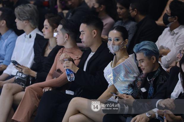 Đi show mùa dịch chất đét như Khánh Linh: Ai bảo đeo khẩu trang không thể mặc đẹp?-2