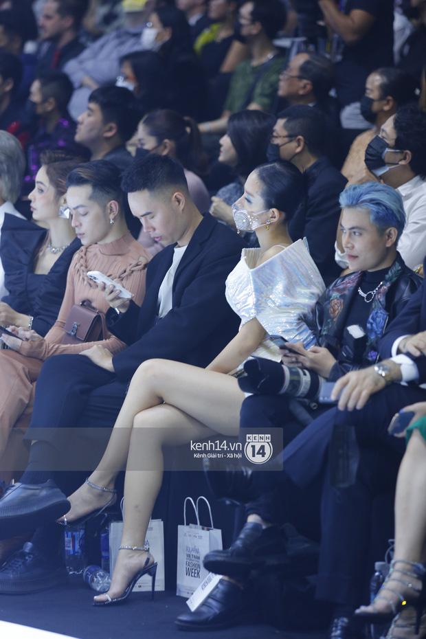 Đi show mùa dịch chất đét như Khánh Linh: Ai bảo đeo khẩu trang không thể mặc đẹp?-4