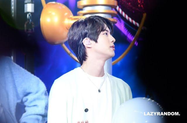 Tại sao Jin BTS khủng hoảng tột độ sau khi chạm nóc Billboard Hot 100?-4