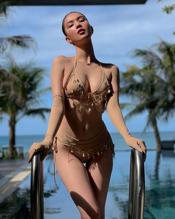 Chi Pu diện đầm nude nối gót Ngọc Trinh, fans tưởng không mặc gì-8