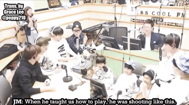 Ra đường RM là leader đại tài nhà BTS, về nhà không khác gì gấu ngốc nghếch-5