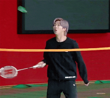 Ra đường RM là leader đại tài nhà BTS, về nhà không khác gì gấu ngốc nghếch-3