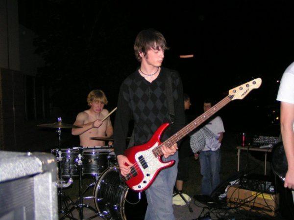 Chết cười: Những nhân vật chính bỗng trở thành người vô hình dù đang rất nhiệt tình tạo dáng chụp ảnh-12