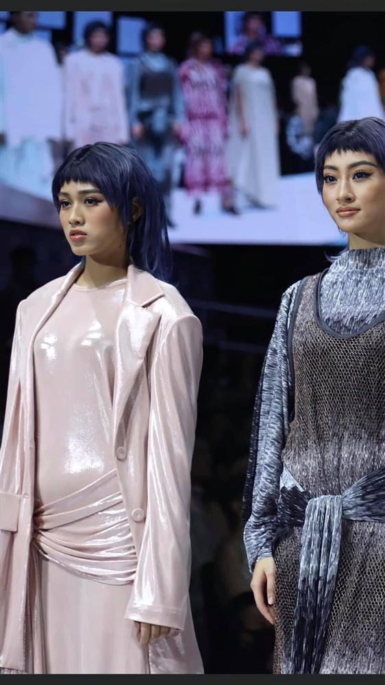 Lương Thùy Linh - Trần Tiểu Vy - Đỗ Thị Hà gây tranh cãi với màn catwalk thảm họa-11